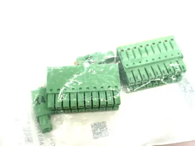New | in-Stock Phoenix Contact Pluggable Terminal Block Kit 1018450 Terminal Blocks Michigan US | Maverick Industrial Sales #1389311