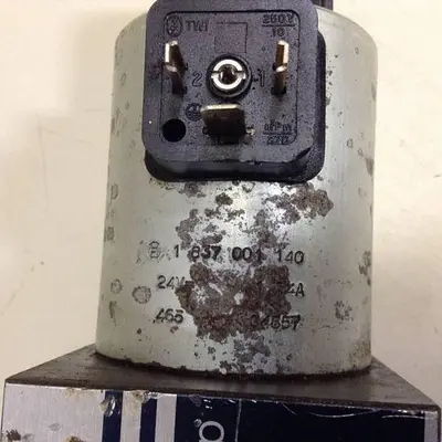 USED BOSCH 0 810 001 825