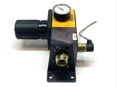 Used Knapp Pneumatic Air Pressure Regulator w/Gauge Wall Mount Bracket Assem Air Pressure Regulators Michigan US | Maverick Industrial Sales #1395593