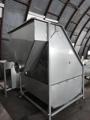 NEW CUSTOM DESIGNED & MANUFACTURED 72 X 67