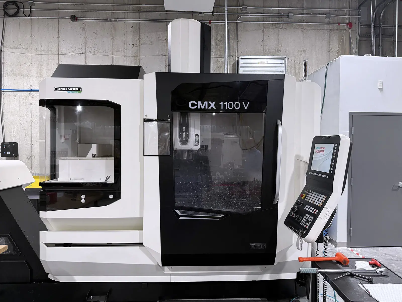 USED 2022 DMG MORI CMX 1100V
