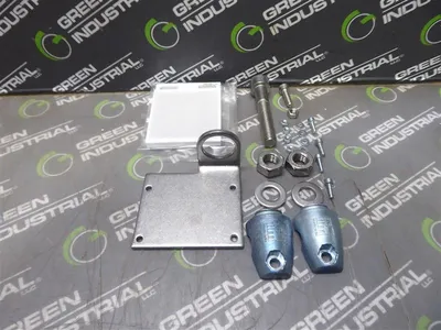 efector 200 E21001 System component Reflector and Mounting Kit New