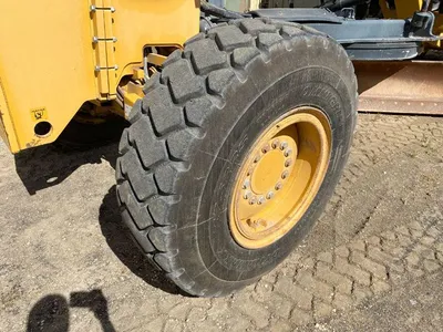 2015 John Deere 772GP