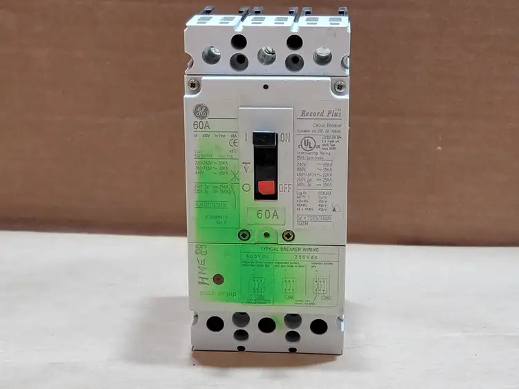 Used GENERAL ELECTRIC FCV36TE060R Switchgears British Columbia CA | Lenmark #835532