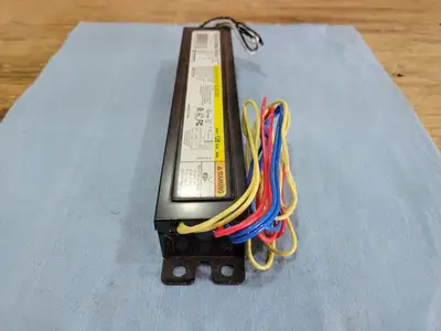 USED UNIVERSAL LIGHTING B234SR120M-A BASIC-12