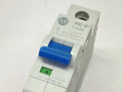 USED ALLEN-BRADLEY MINI CIRCUIT BREAKER 1-POLE 0.5A 277V LOT OF 2