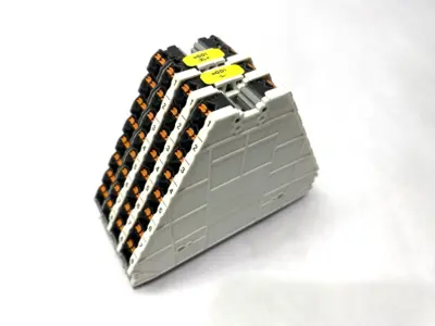 USED PHOENIX CONTACT POTENTIAL DISTRIBUTORS 3270142 LOT OF 4