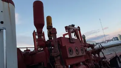 USED 1994 FREIGHTLINER FLD120SD CONVENTIONAL 4 AXLE OILFIELD PUMP/KILL TRUCK