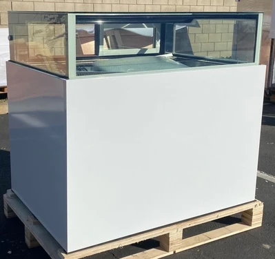 171-0259 48" Self Contained High-Top Display Case