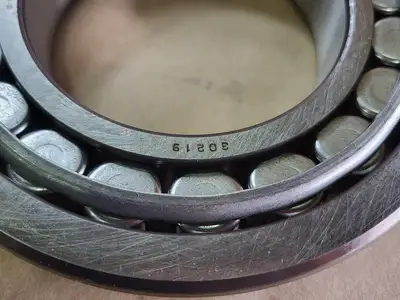 NEW SKF 30219 J2