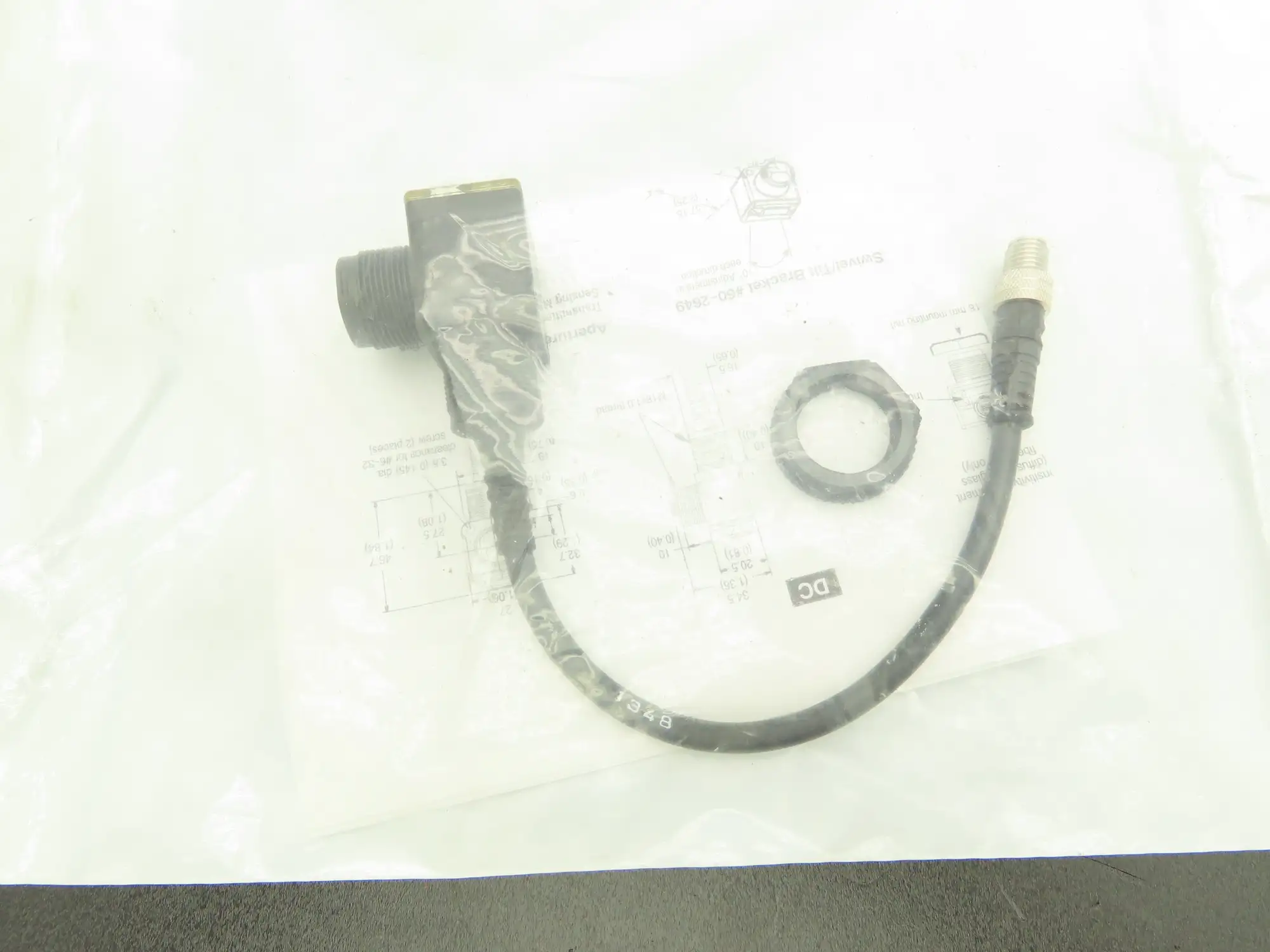 A-B 42EF-E1EZB-Y4 Photoswitch Rightsight Transmitted Beam Source 11-30VDC