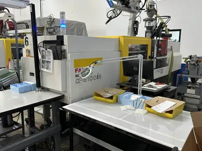 2022 MILACRON FANUC ROBOSHOT S-110iA Injection Molding Horizontal/Vertical | Machinery Network (1)