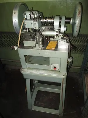 8508-100 OMBI Model FTR10 Boston Link Chain Making Machine
