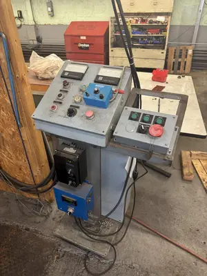 20" WIDE X 22" ROLL DIAMETER 4-HI BLISS 100 HP POWERED ROLLING MILL. STOCK # 0886025