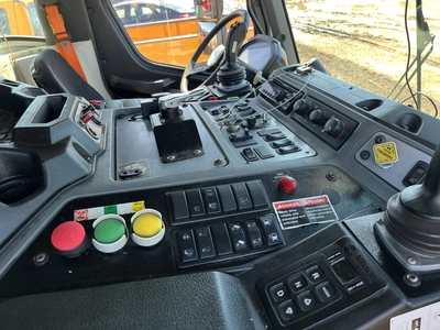 USED 2018 MACK LR613 REFUSE