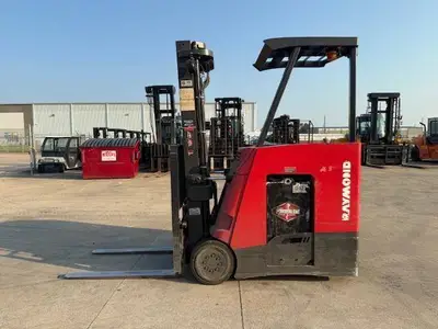 Used 2018 RAYMOND 425C35TT 3-Wheel Stand up Electric Counterbalance Forklifts Illinois US | Somerset Equipment Sales #1546205