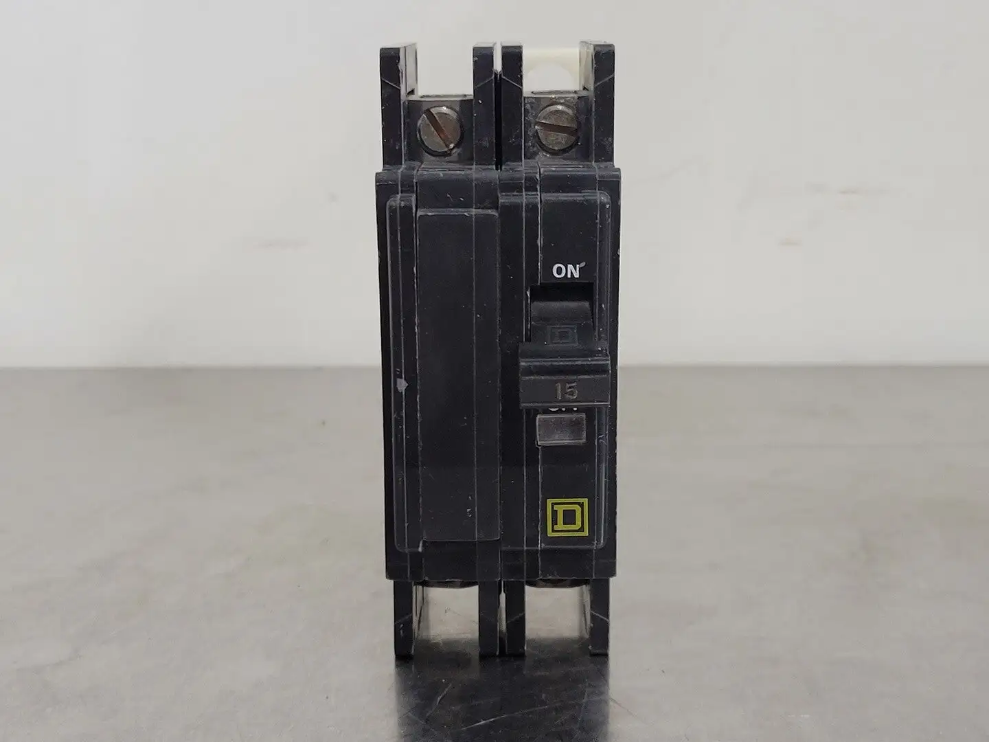 USED SQUARE D QOU215
