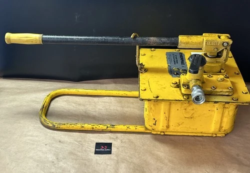 Used Enerpac P462 Hydraulic Pumps Indiana US | J&J Industrial Supply #516089