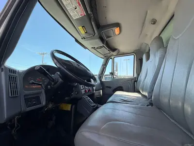 Used 2003 INTERNATIONAL 4300 Box trucks California US | Lillo Machinery #1542381