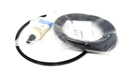 NEW EATON 106615Y 18WCB CYL SEAL REPL KIT