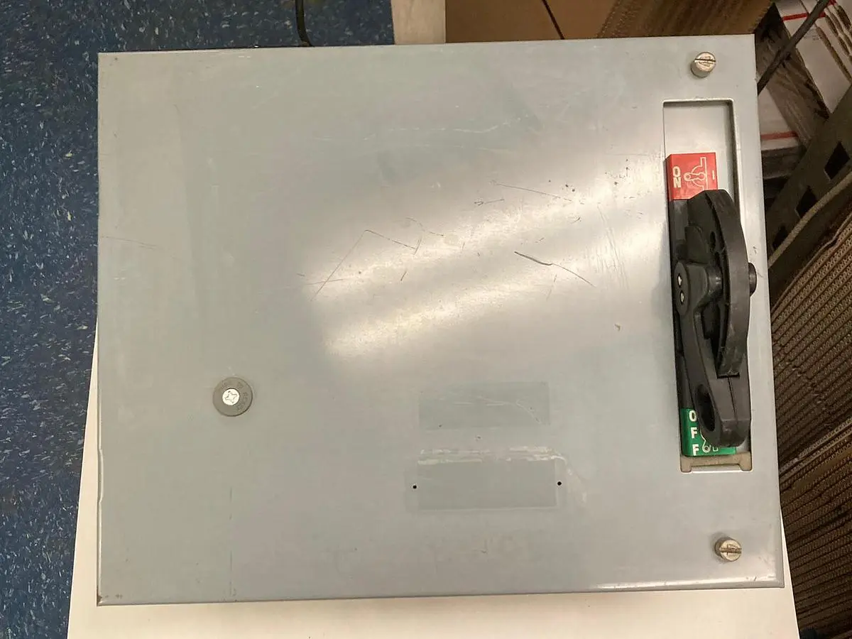USED ALLEN-BRADLEY 2112B-BDB-6P-17-24R-41-111 Q
