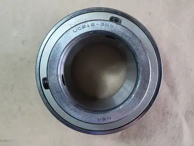 NEW SKF UC212-35S