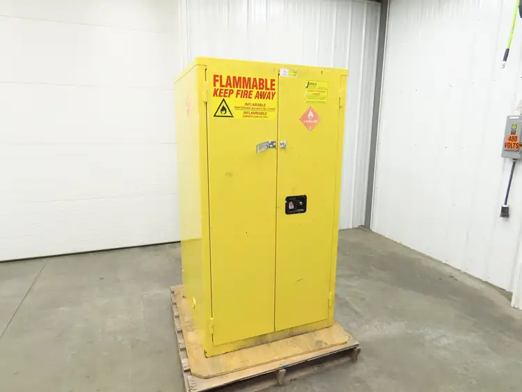 Used JAMCO _UNKNOWN_ Biological Safety Cabinets | Arrow Industrial #618115