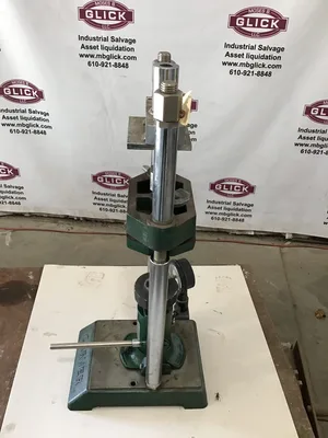 Carver Bench Top Class C 28000-555 Laboratory Hydraulic Press