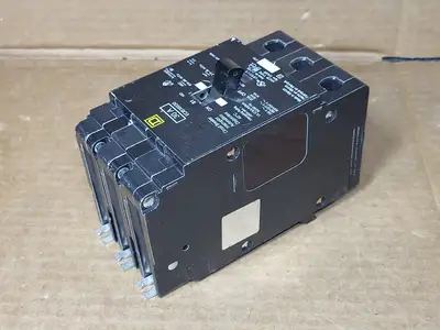 NEW SQUARE D EDB36030