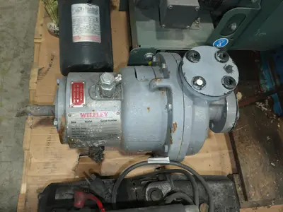 2 PALLETS OF ASSORTED PUMPS