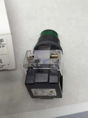 New | in-Stock SIEMENS SIEMENS ,52 PX4G3 Light Source Equipment Ohio US | Surplus Asset Holdings #1246947