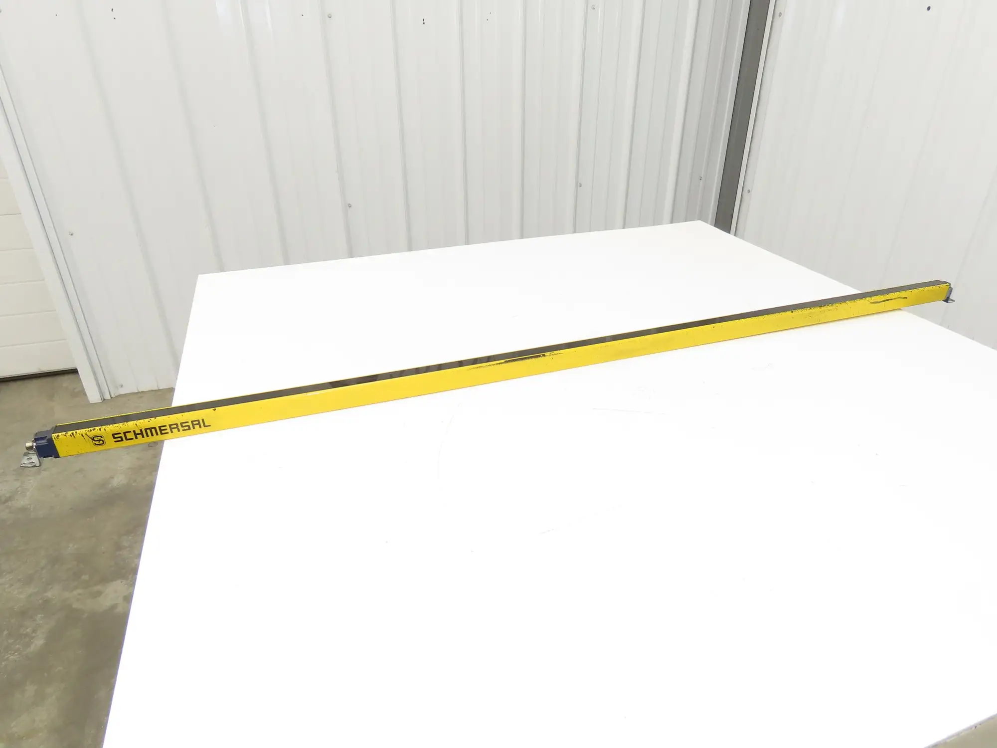 Schmersal SLC440COM-E-1450-30-1050 Safety Light Curtain Emitter -Needs Repair