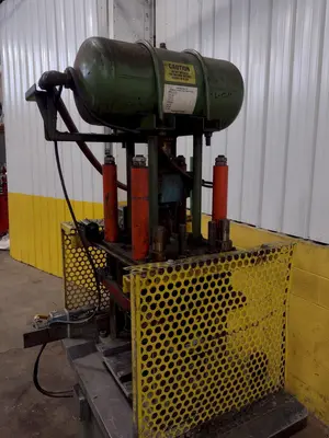 7 TON X 14" WIDE AIRAM PNEUMATIC CUTOFF PRESS: STOCK #17188