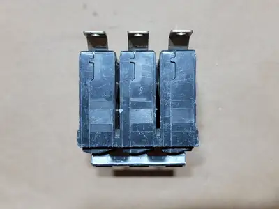 Used SIEMENS B360 Switchgears British Columbia CA | Lenmark #835798