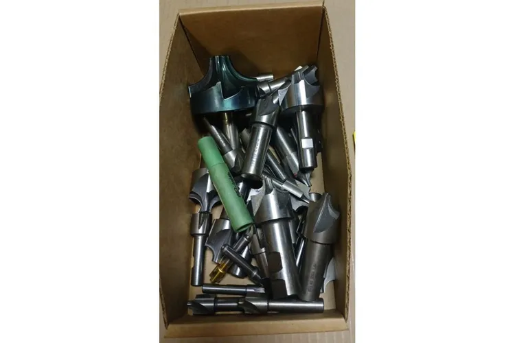 Used _UNKNOWN_ _UNKNOWN_ Milling Cutters Ohio US | Thompson Auctioneers #1547159