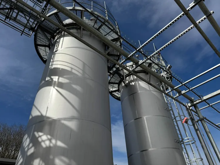 Used Able Engineering 100,000 LITRE Stainless Steel Tanks GB | Perry Equipment #1464148