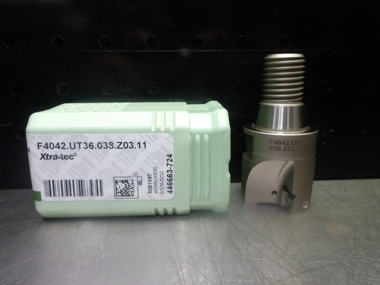 Walter 1.5" 3 Flute Coolant Thru Endmill Head F4042.UT36.038.Z03.11 (LOC2199)