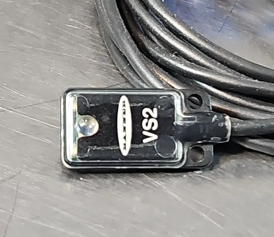 Banner VS2RN5R Ultra Thin Miniature Sensor Receiver. Loc5E-18
