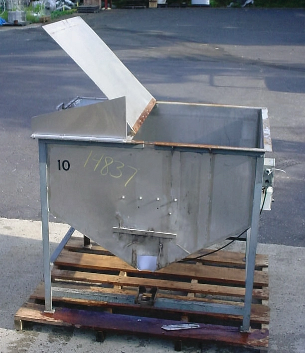 Used 40 CU/FT SS HOPPER 40 CU FT HOPPER Hoppers New Jersey US | Champion Trading Corporation #423738
