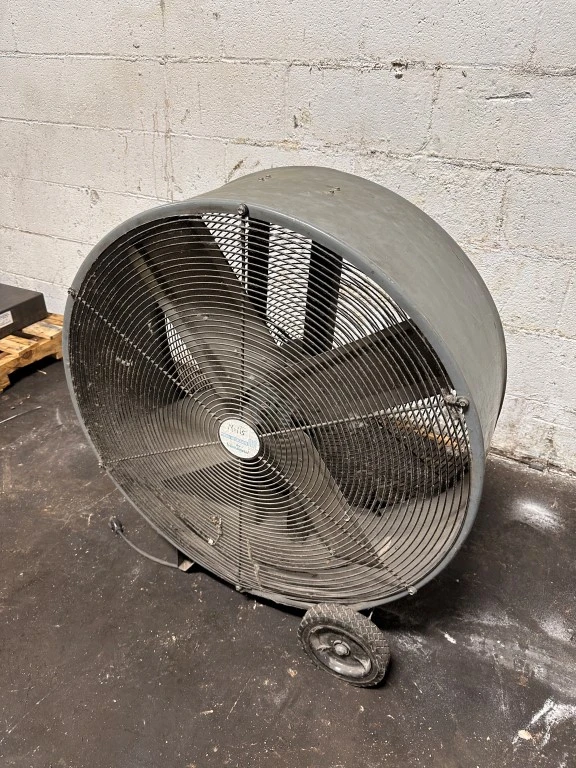 VENTAMATIC 30" BARREL FAN