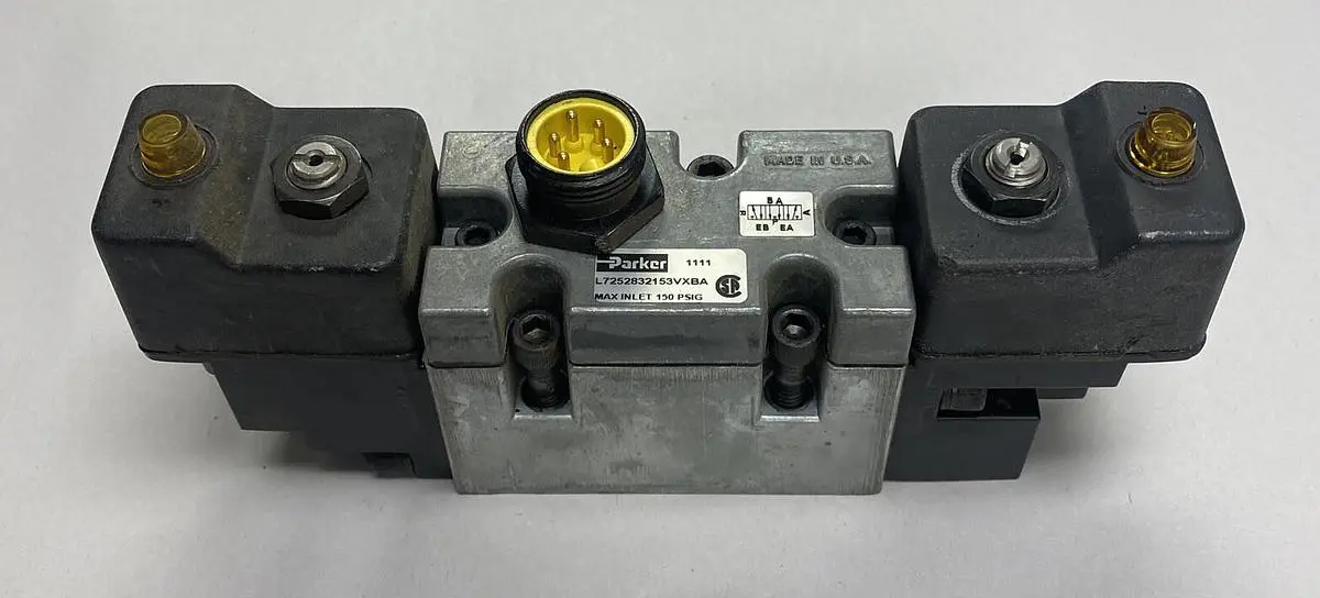 Used PARKER L7252832153VXBA Solenoid Valves Ohio US | Surplus Asset Holdings #1234160