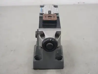NEW REXROTH DBW 10 B2-52/200-6BG24NZ55L/12