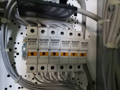 Feeder Circuit Breaker MCC Bucket 20a