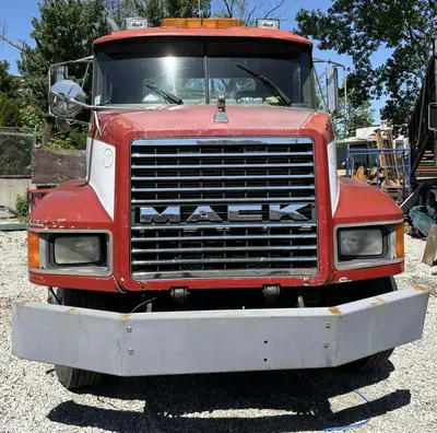 Used 1992 MACK CH600 Conventional trucks New York US | Proxy Equipment #1425986