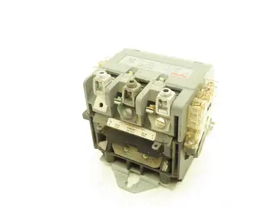 Furnas 40HP32AF Contactor Motor Starter 3Ph 600v 50Hp Ser A Coil 120v