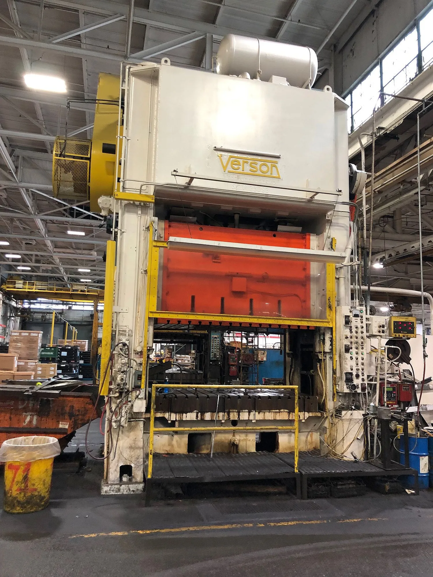 600 TON VERSON STRAIGHT SIDE BACKSHAFT DRIVEN TWIN END DRIVE MECHANICAL PRESS