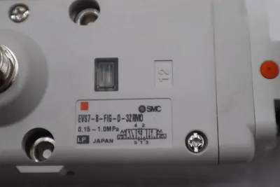 NEW SMC EVS7-8-FIG-D-3ZRM0 Valve 9 AVAILABLE STOCK S-390