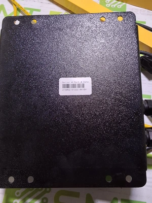 BANNER USCD-2T2 MICRO SCREEN CONTROL BOX WITH BANNER USR1624Y MIRCO SCREEN CURTAIN