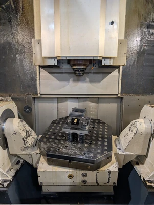USED 2004 MIKRON UCP 800