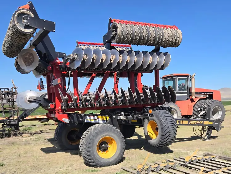 Used 2018 VERSATILE FURY HS250 Disc Tillages Idaho US | Berry Machinery #910983